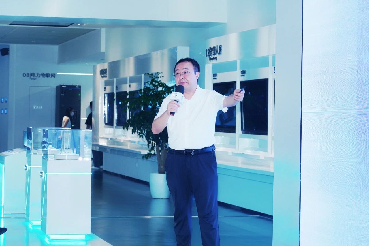 1752461742170501.jpg 20c9c207-3d90-4bf6-9c4f-0d90332dd0b5.jpg