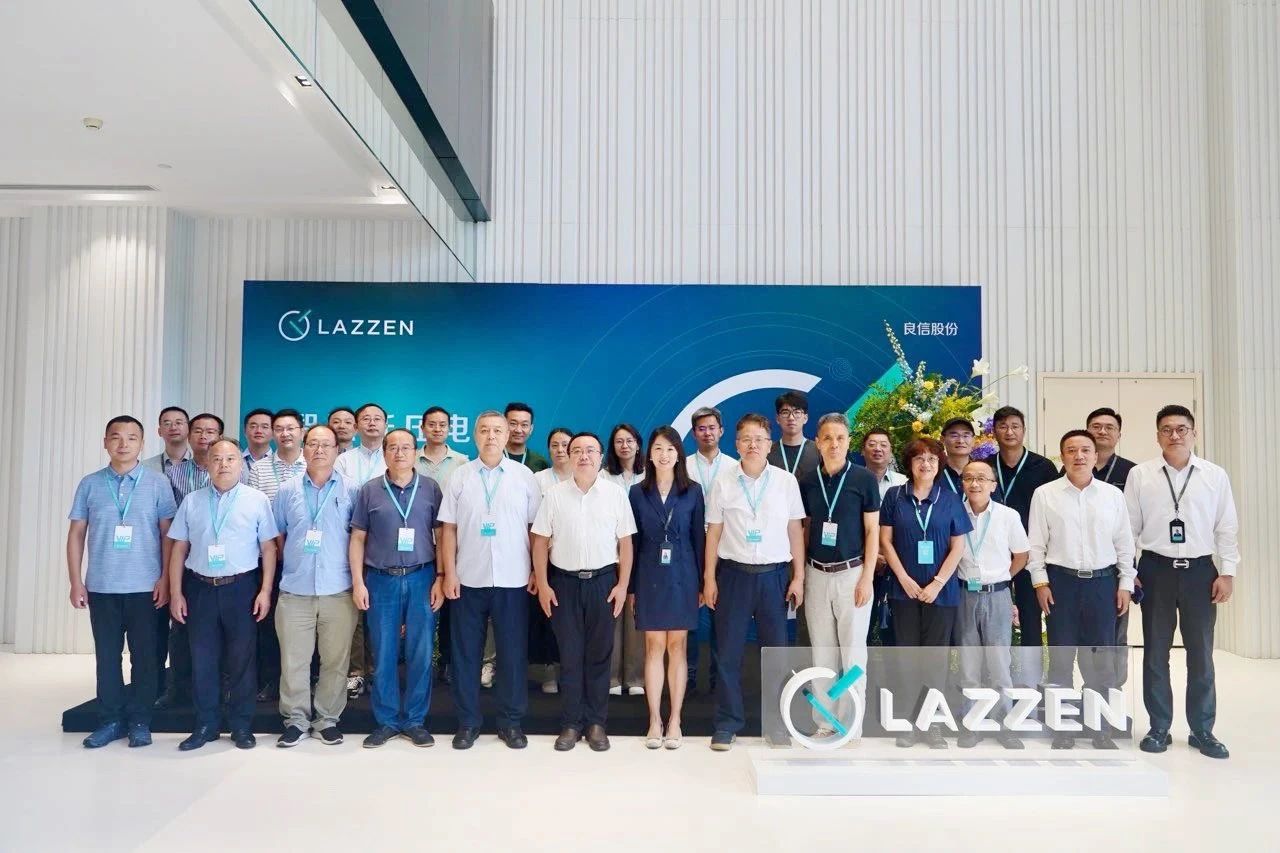 1752461881140210.jpg f072409a-3377-49df-89cd-464153a5ae42.jpg