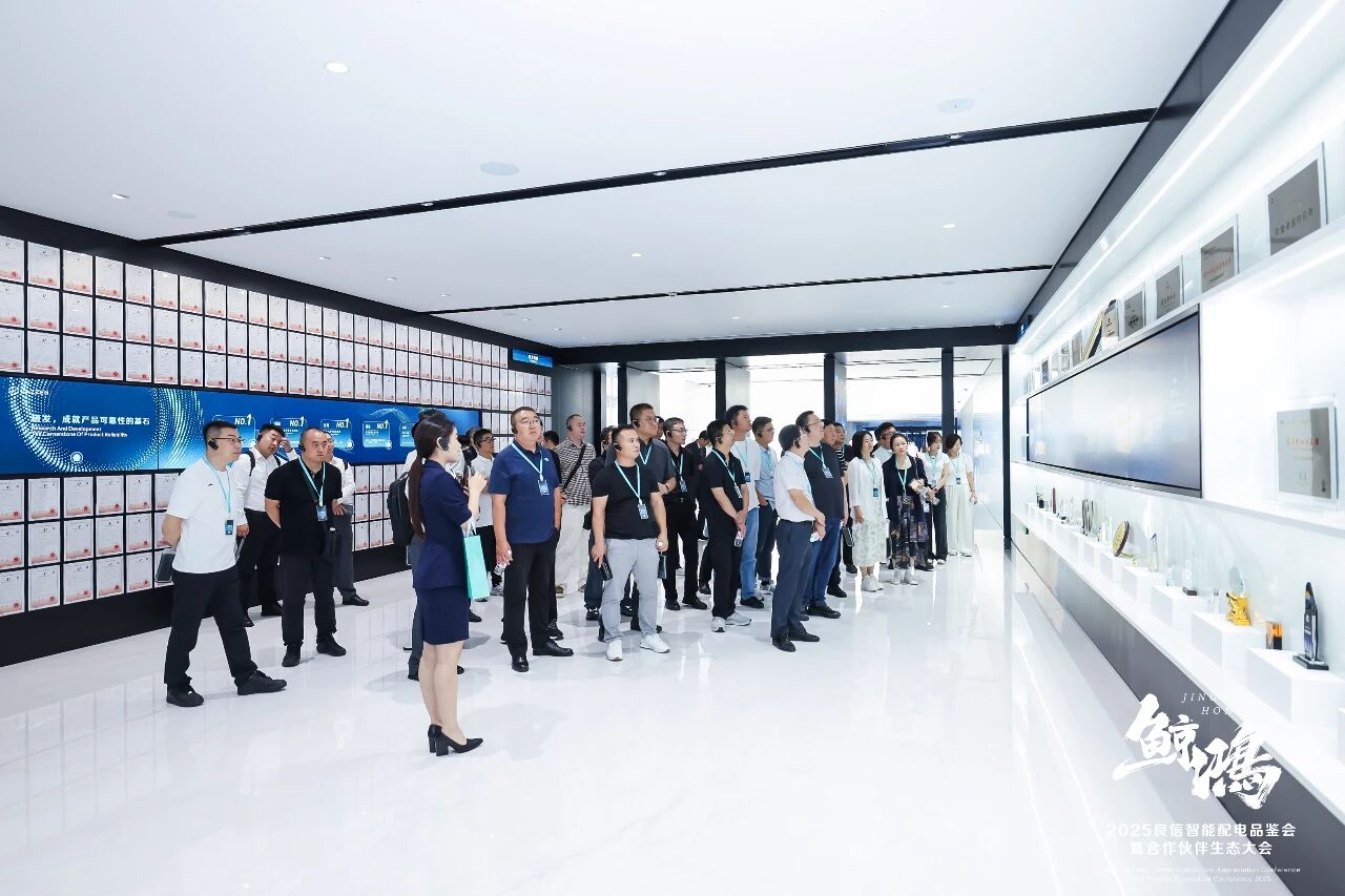 1759021338124354.jpg a09f2e3d-d5d0-45e8-9600-97f39430460e.jpg