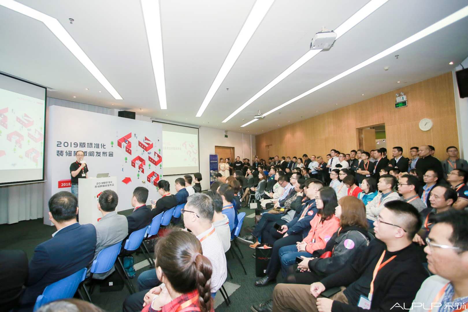 微信图片_20181128142804.jpg 微信图片_20181128142804.jpg